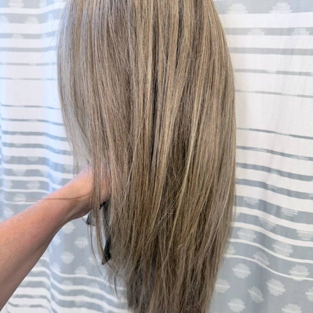 Raquel Welch Mesmerized Wig in SS Iced Cappucinno